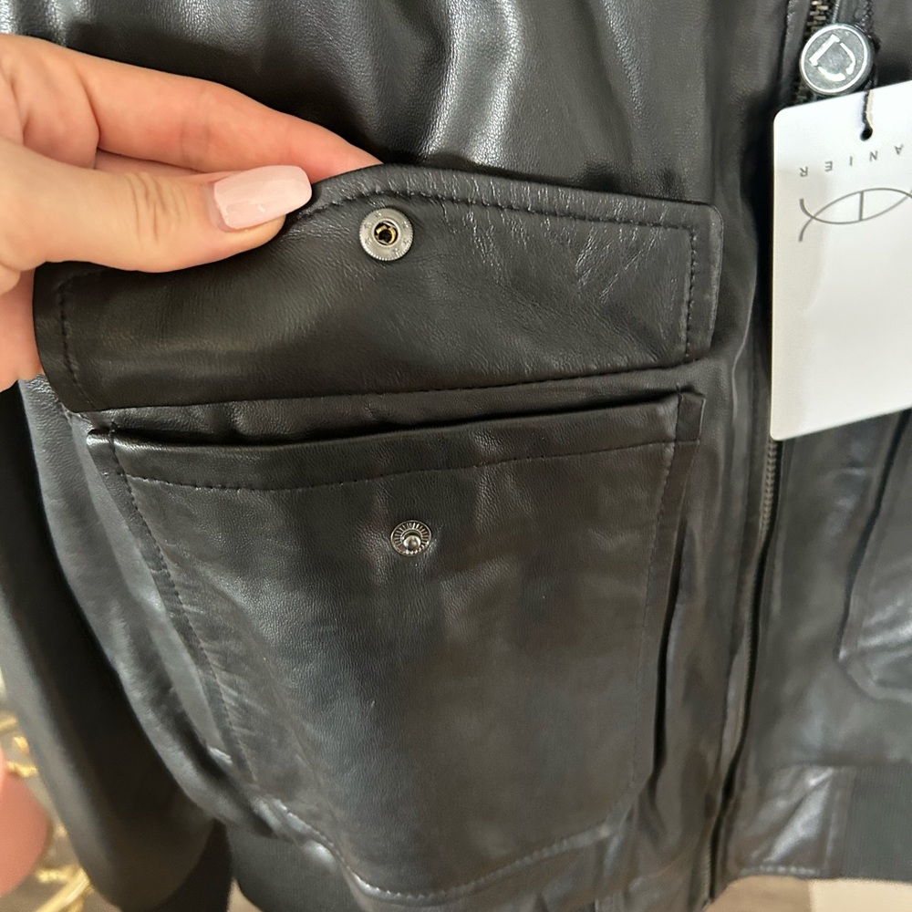 NWT Danier Avita Black Leather Jacket, L - Picture 7 of 16